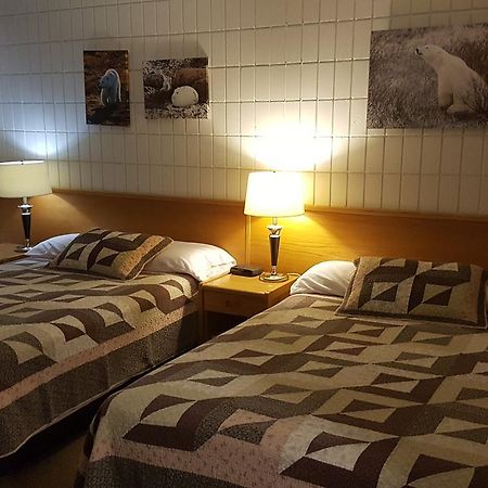 Pinawa Motel 외부 사진