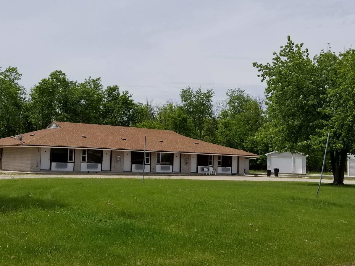 Pinawa Motel 외부 사진